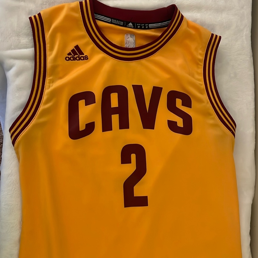 Cleveland Cavaliers Kyrie Irving jersey! Youth medium